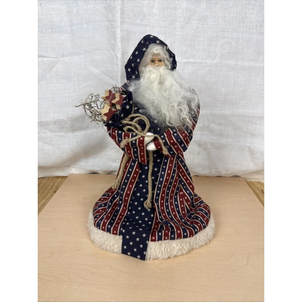 Americana‎ Old World Santa Figure